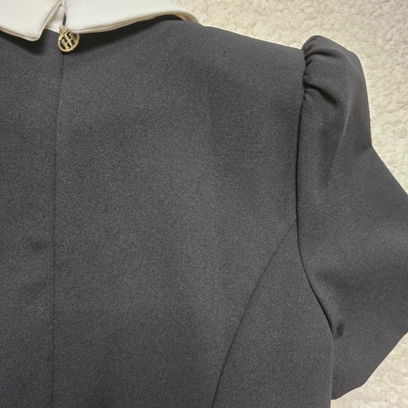 NWOT Tommy Hilfiger Puff Shoulder Short Sleeve Jumpsuit Size 4P - Picture 7 of 11